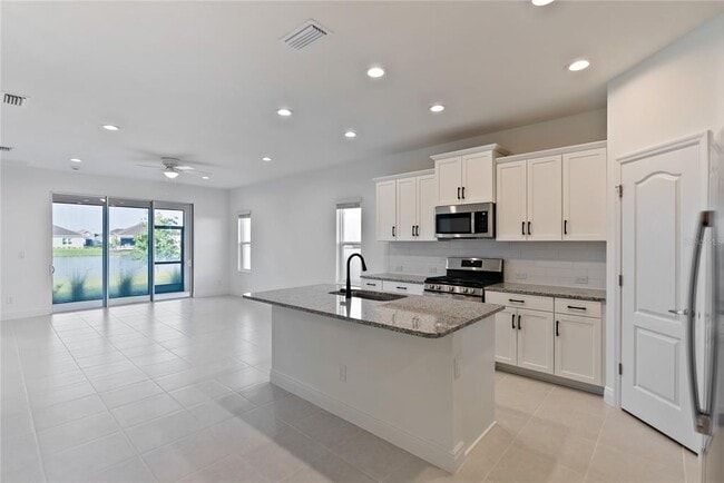 14520 Skipping Stone Lp in Parrish, FL - Foto de edificio - Building Photo