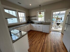 323 Huger St in Charleston, SC - Building Photo - Building Photo