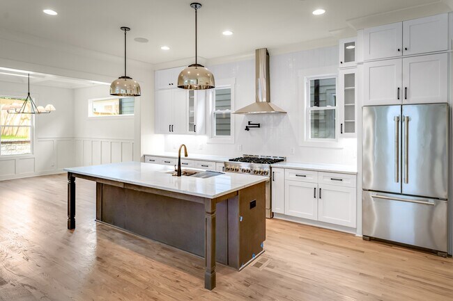 2705 Hawthorne Pl in Nashville, TN - Building Photo - Building Photo