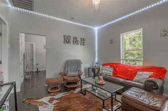 3210 Elks Dr in Huntsville, TX - Building Photo - Building Photo