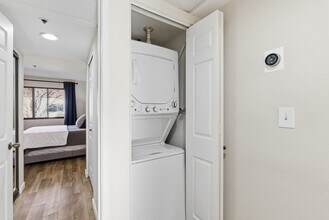 153 California Ave in Palo Alto, CA - Building Photo - Building Photo