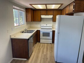 545 Fein Ave in Paso Robles, CA - Building Photo - Building Photo