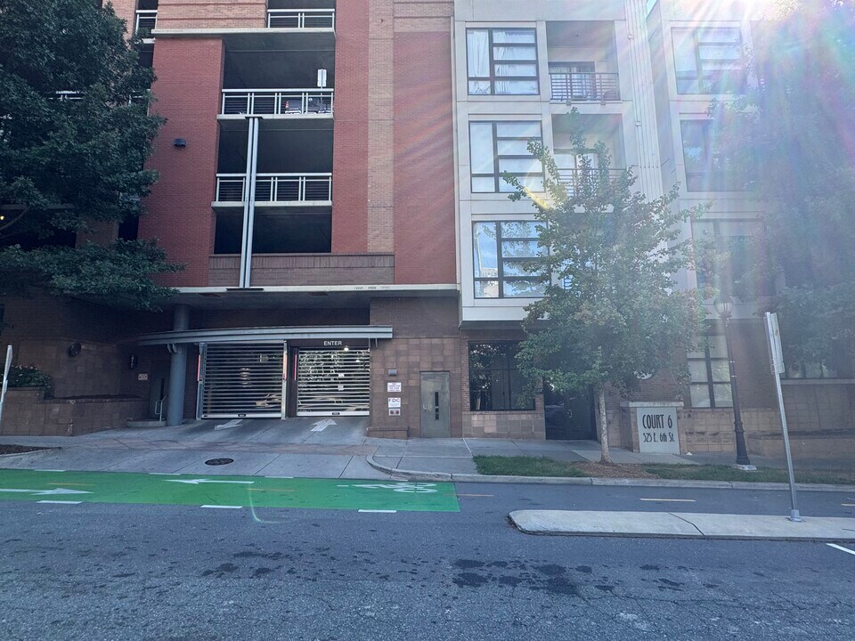 525 E 6th St in Charlotte, NC - Building Photo