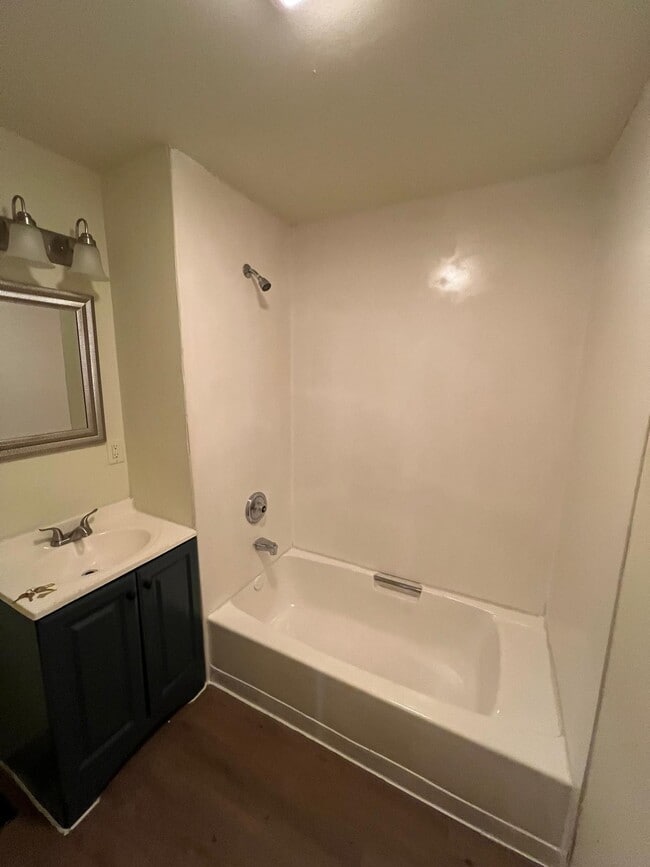 714 McKinley St, Unit 2 in Janesville, WI - Building Photo - Building Photo