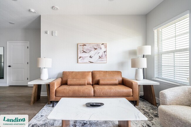 84 San Filippo Dr SE, Unit 08-8305 in Palm Bay, FL - Foto de edificio - Building Photo