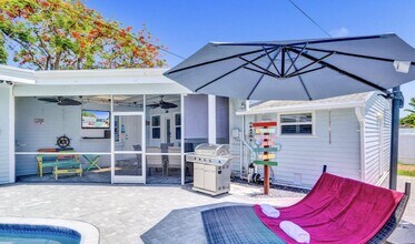 42 SW 12th St in Dania Beach, FL - Building Photo - Building Photo