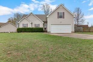 3809 Man O War Blvd in Clarksville, TN - Building Photo