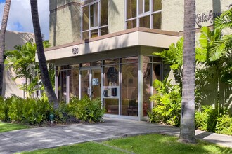 Kalakaua Vista in Honolulu, HI - Building Photo - Building Photo