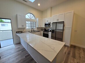 1860 Missouri St in San Diego, CA - Building Photo - Building Photo