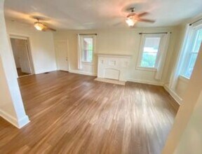 19 Hollywood Ct in Columbia, SC - Building Photo - Building Photo