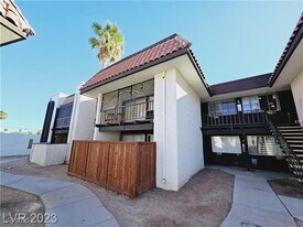 1405 E Vegas Valley Dr, Unit 380 in Las Vegas, NV - Building Photo