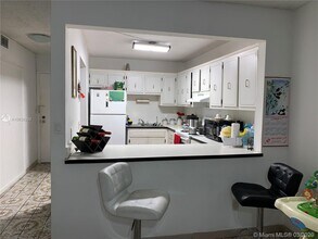 1750 W 46th St-Unit -239 in Hialeah, FL - Building Photo - Building Photo