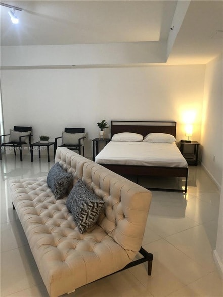 475 Brickell Ave, Unit 4008 in Miami, FL - Building Photo - Building Photo
