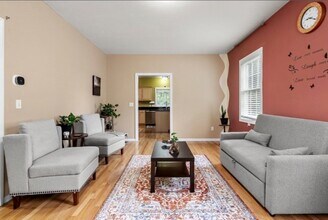 5 Equestrian Ln in Chelmsford, MA - Building Photo - Building Photo