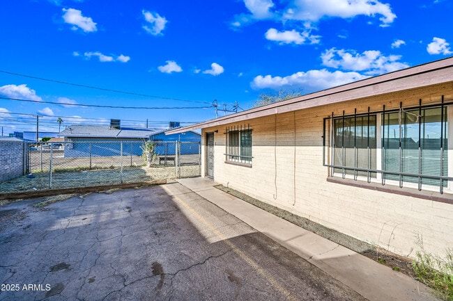 property at 1908 E Broadway Rd
