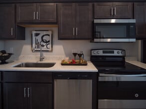 316 Maddie in Iowa City, IA - Foto de edificio - Building Photo