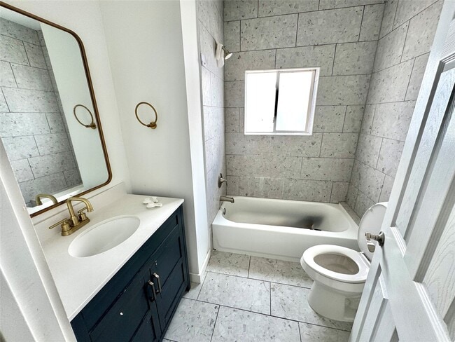 property at 7 Hunt St