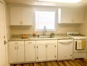 1246 Oak St in Red Bluff, CA - Building Photo - Building Photo