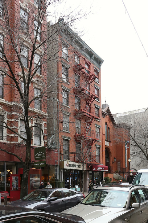 6 Clinton St in New York, NY - Building Photo