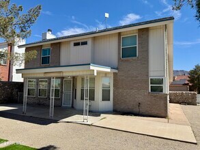 1301 Tierra Roja St in El Paso, TX - Building Photo - Building Photo