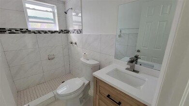 1604 NW 24th Ct in Miami, FL - Building Photo - Building Photo