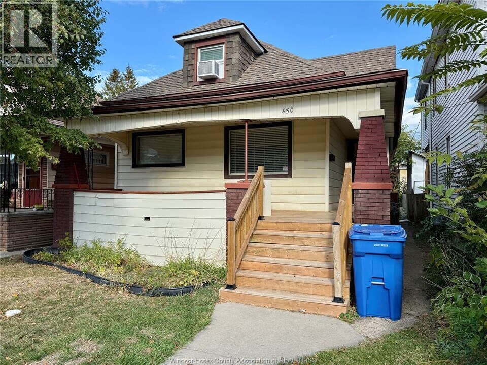 450 Pierre Ave in Windsor, ON - Building Photo