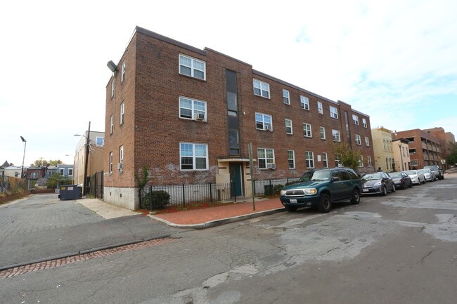 334 V St NW in Washington, DC - Building Photo - Building Photo