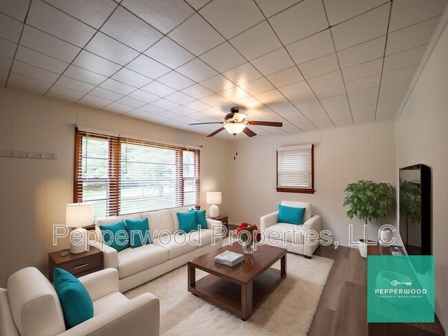 410 Peachtree Ln in Spartanburg, SC - Building Photo - Building Photo