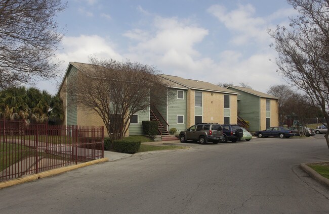 Bridge at Sterling Village in Austin, TX - Foto de edificio - Building Photo
