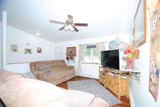 1100 Lolla Mae St in North Pole, AK - Building Photo - Building Photo