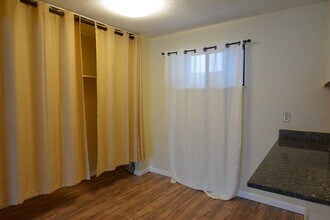 10 Shrewsbury Green Dr-Unit -C in Shrewsbury, MA - Building Photo - Building Photo