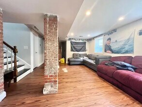 998 Tremont St, Unit 1 in Boston, MA - Foto de edificio - Building Photo