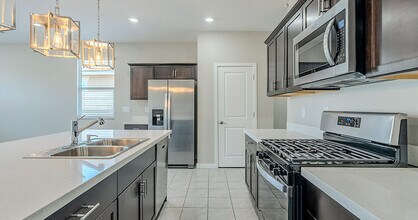 Sunset Point in Phoenix, AZ - Building Photo - Building Photo