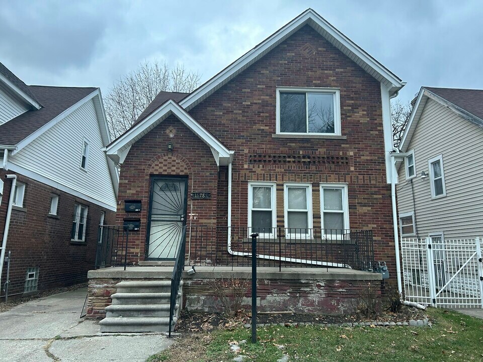 15785 Pinehurst St in Detroit, MI - Building Photo