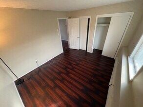 411 Boyle Rd, Unit 1 in Selden, NY - Building Photo - Building Photo