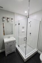 460 Saratoga St, Unit 2 in Boston, MA - Building Photo - Building Photo