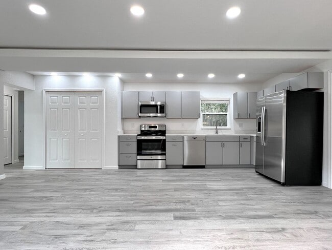 3032 Spirit Lake Dr in Winter Haven, FL - Building Photo - Building Photo