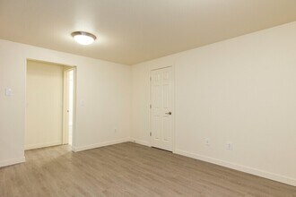 Phinney 12 Apartments in Seattle, WA - Building Photo - Building Photo