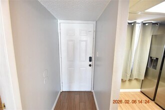 5052 Terrace Club Ln in Tampa, FL - Building Photo - Building Photo