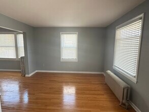 70 Livingston Ave, Unit 70 Livingston in Pittsfield, MA - Foto de edificio - Building Photo