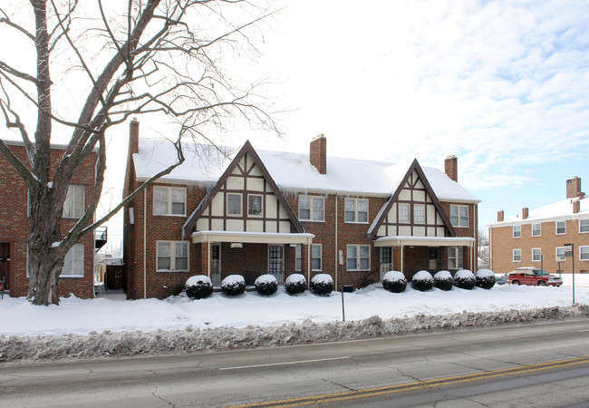 2875-2881 Sullivant Ave in Columbus, OH - Building Photo - Building Photo