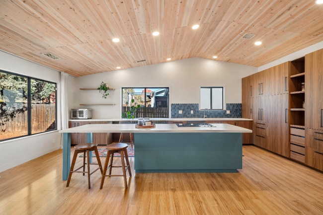 property at 115 Canyon Diablo Rd