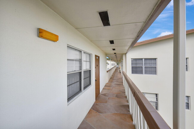 158 Mansfield D in Boca Raton, FL - Building Photo - Building Photo