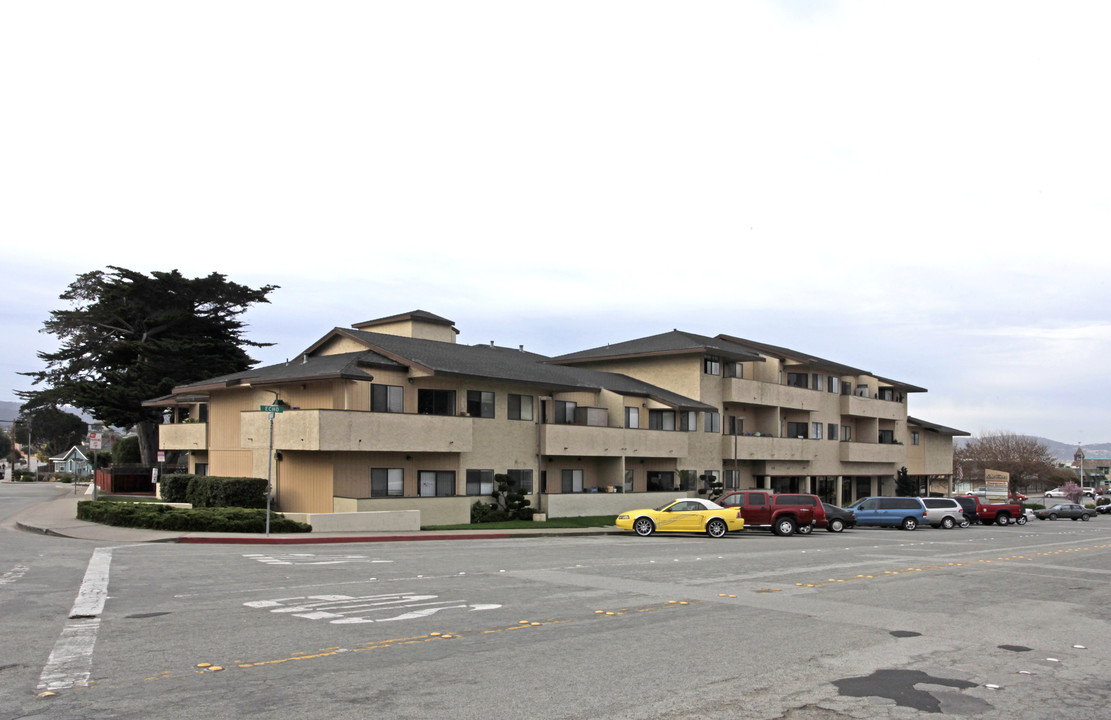 Eco Towers in Seaside, CA - Foto de edificio