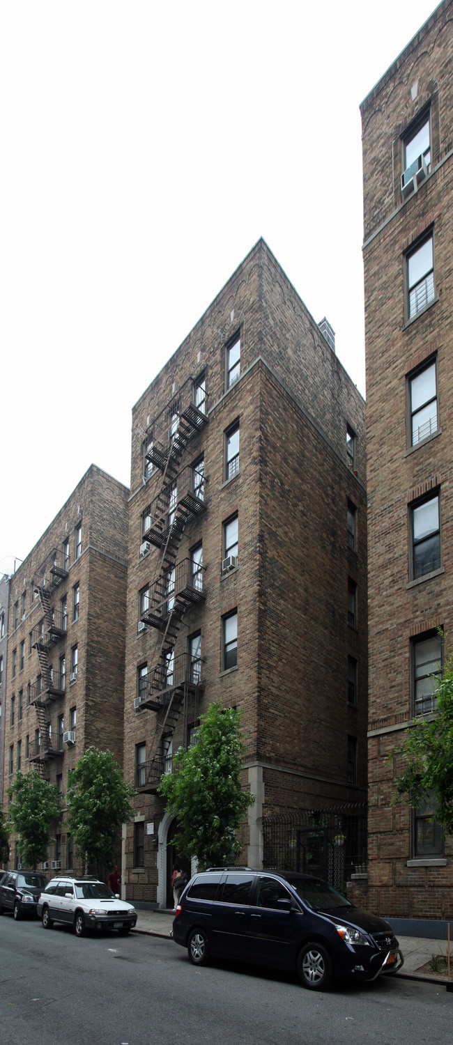 10-20 Cooper St in New York, NY - Building Photo - Building Photo