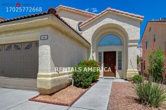 5008 Glittering Star Ct in Las Vegas, NV - Building Photo - Building Photo