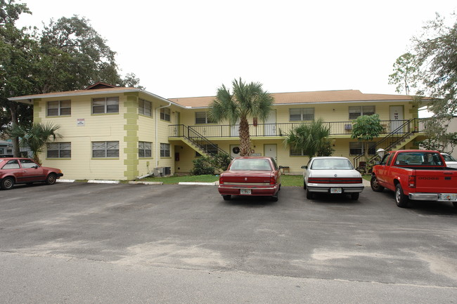 842 Carswell Ave in Daytona Beach, FL - Building Photo - Building Photo