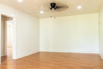 4918 Leffingwell St in Houston, TX - Building Photo - Building Photo