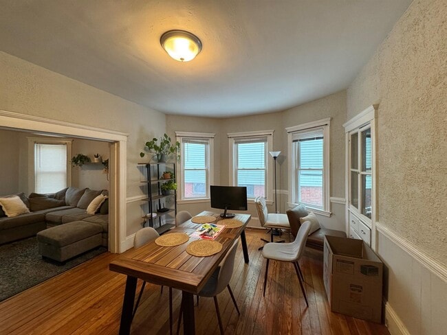 22 Spencer Ave, Unit 2