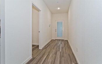 212 Berthe Ct in Cedar Hill, TX - Building Photo - Building Photo